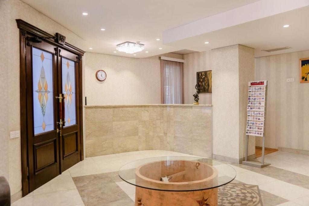The Center Hotel Баку Экстерьер фото